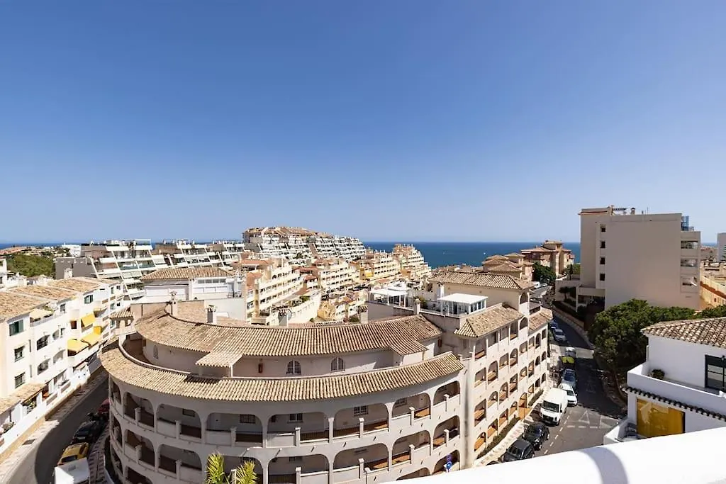 בנאלמדנה Spacious Penthouse With Spectacular Sea Views! 0*,